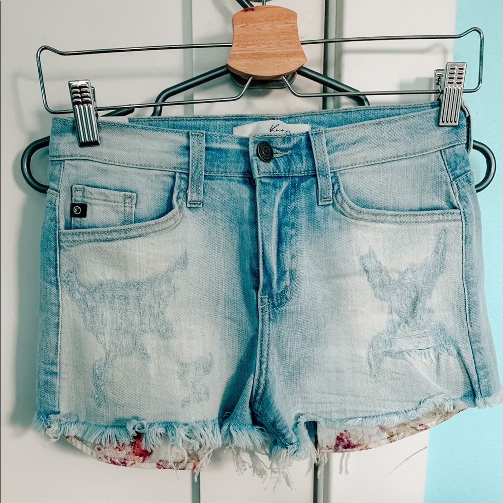 KanCan Floral Pocket Shorts